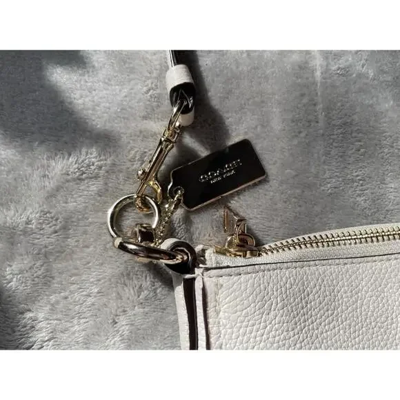 COACH Women's Pebbled Turn lock Hobo Purse !! - Picture 3 of 16